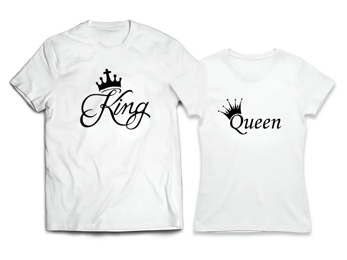 Camisetas blancas para pareja con diseño King y Queen en negro y coronas